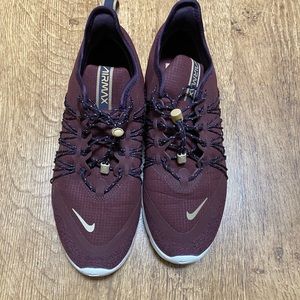 Nike Size 7 Maroon AIRMAX Sequent 4 Tennis Shoes